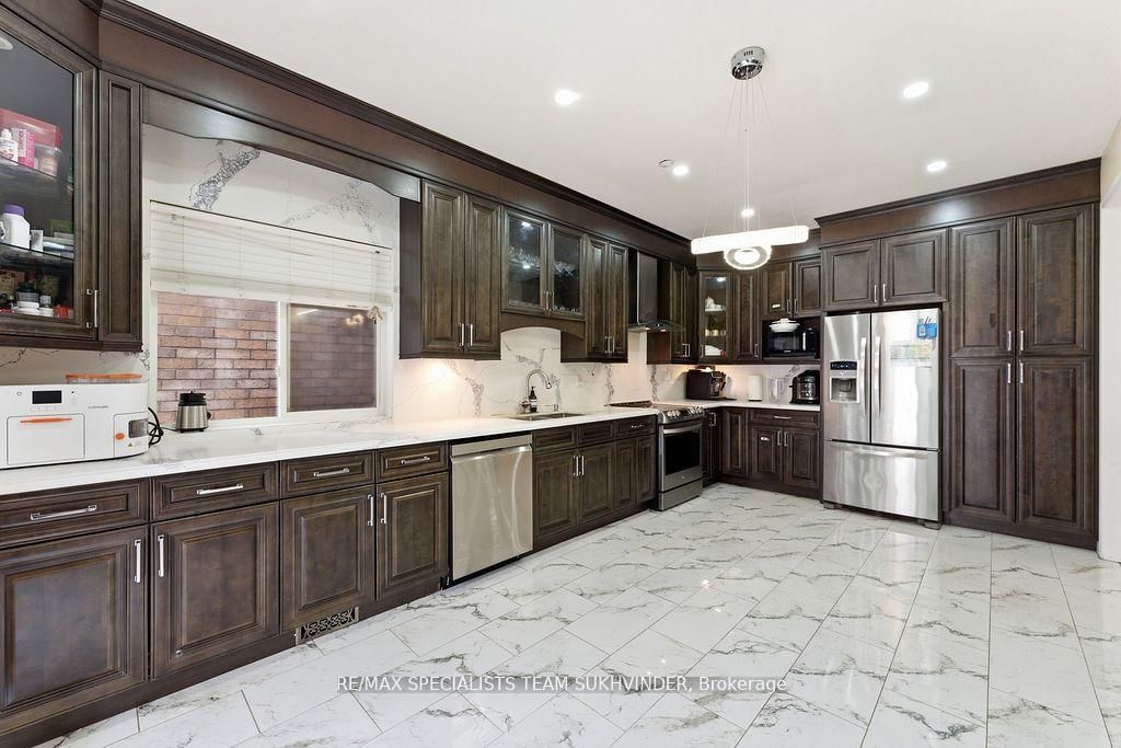 Detached House for sale at 13 El Camino Way, Brampton, Ontario, L7A 3C4 - Fletcher's Meadow - MLS: W12866262