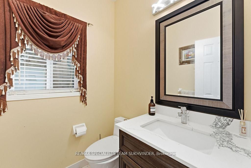 Detached House for sale at 13 El Camino Way, Brampton, Ontario, L7A 3C4 - Fletcher's Meadow - MLS: W12866262