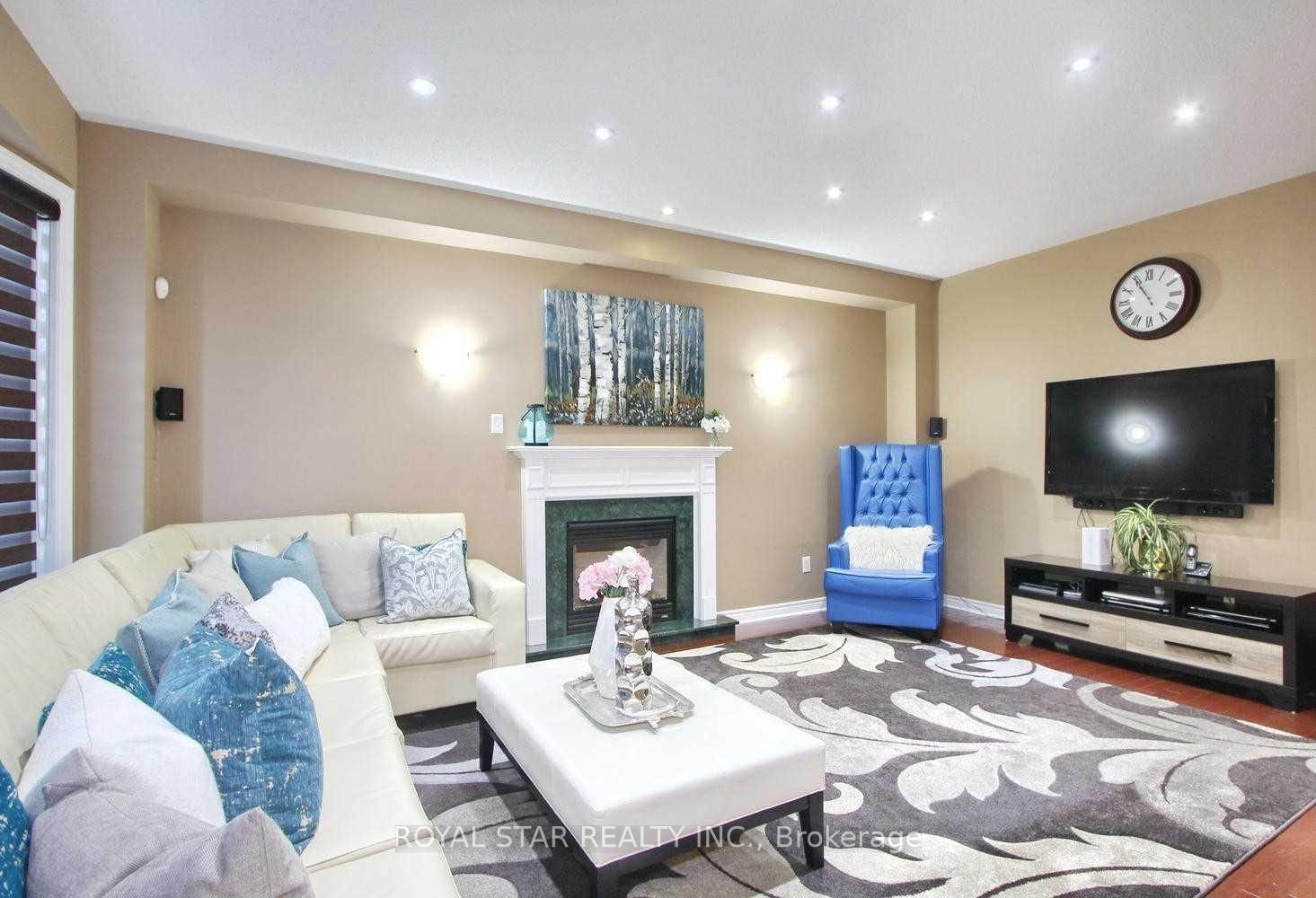 Detached House for sale at 38 Riverglen Street, Brampton, Ontario, L6P 3C1 - Bram East - MLS: W12866340