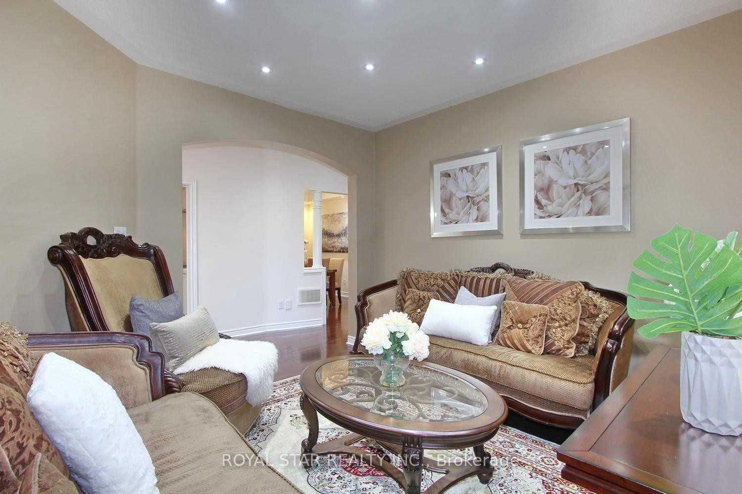 Detached House for sale at 38 Riverglen Street, Brampton, Ontario, L6P 3C1 - Bram East - MLS: W12866340