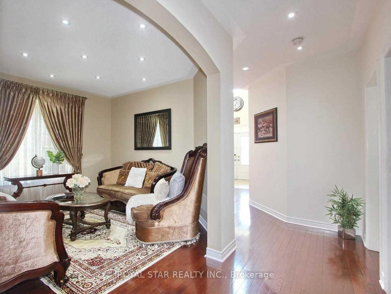 Detached House for sale at 38 Riverglen Street, Brampton, Ontario, L6P 3C1 - Bram East - MLS: W12866340