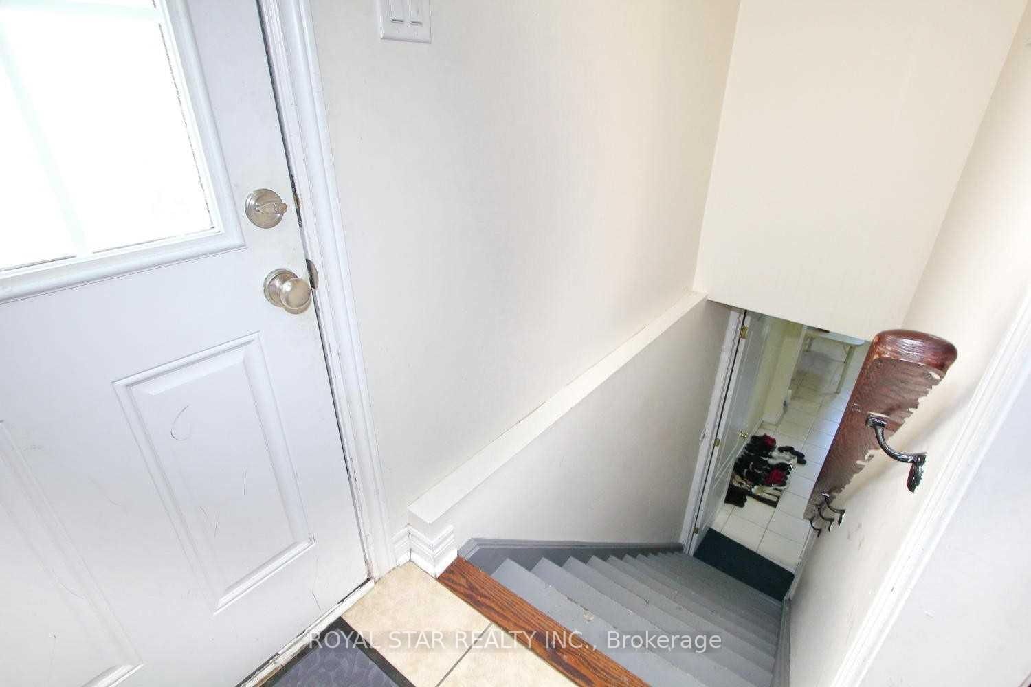 Detached House for sale at 38 Riverglen Street, Brampton, Ontario, L6P 3C1 - Bram East - MLS: W12866340