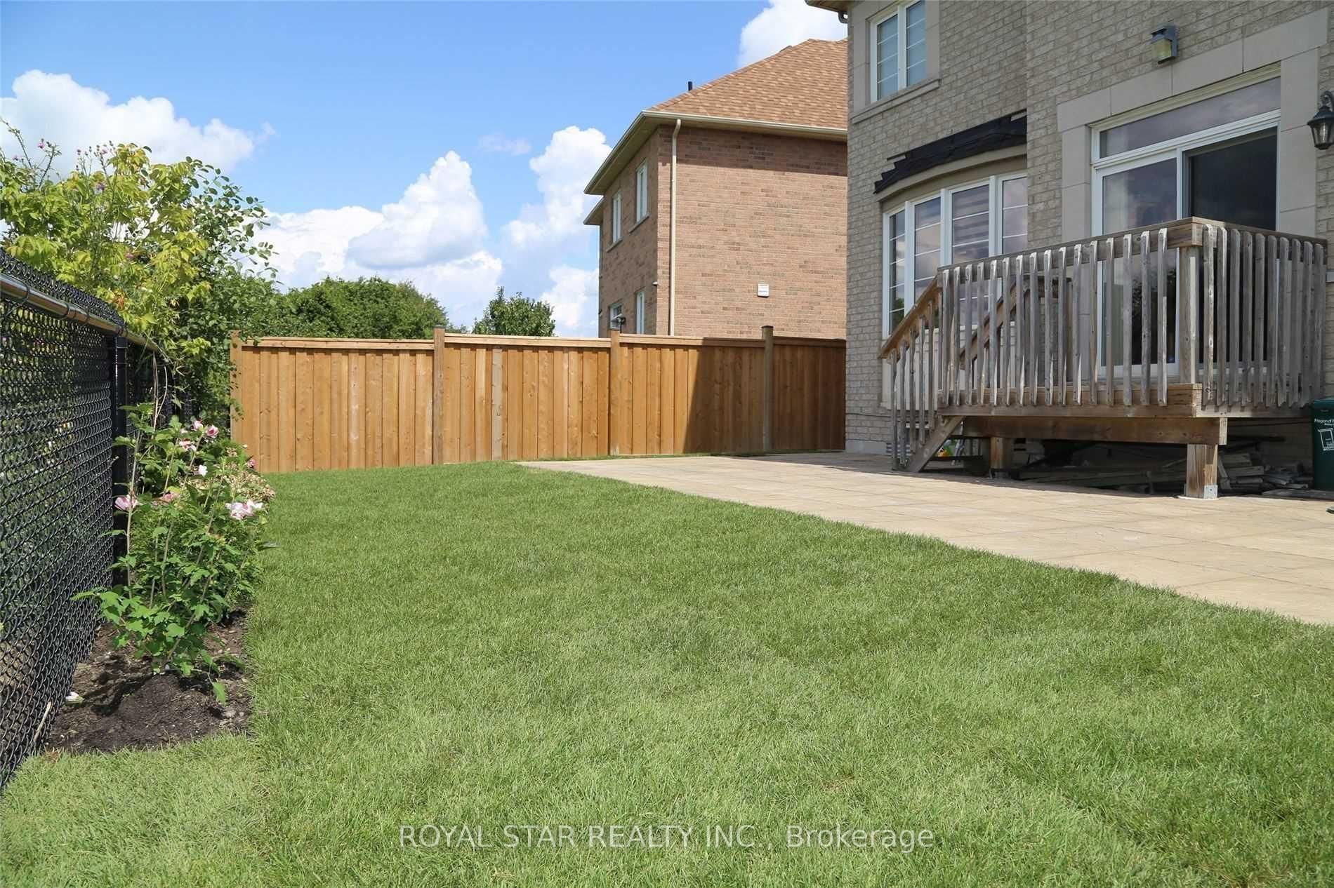 38 Riverglen Street