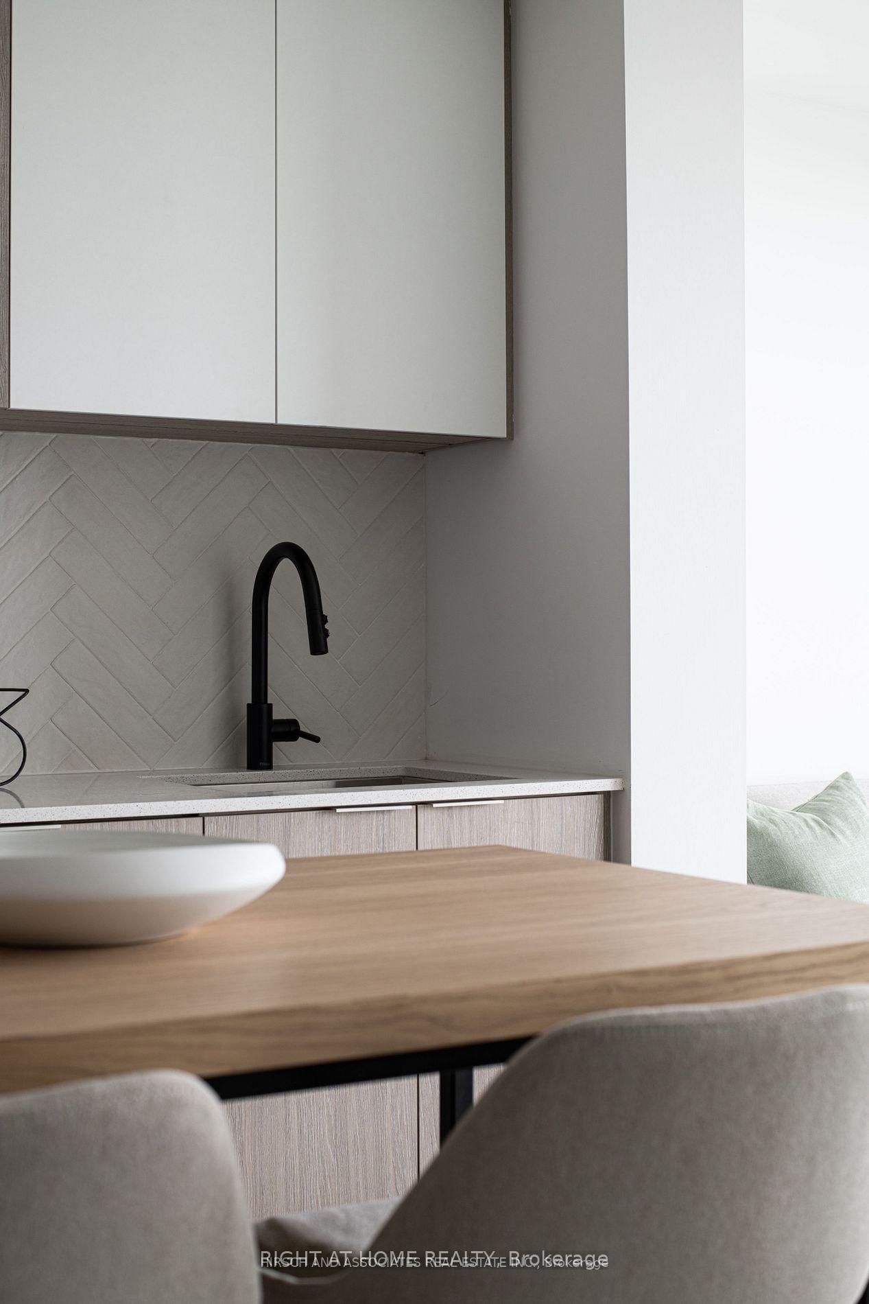 36 Zorra Street, Unit 1111 - Photo 8