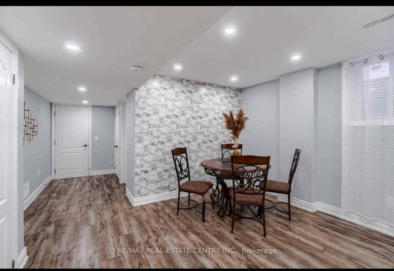 home for lease on (Basement)-19 Atira Avenue