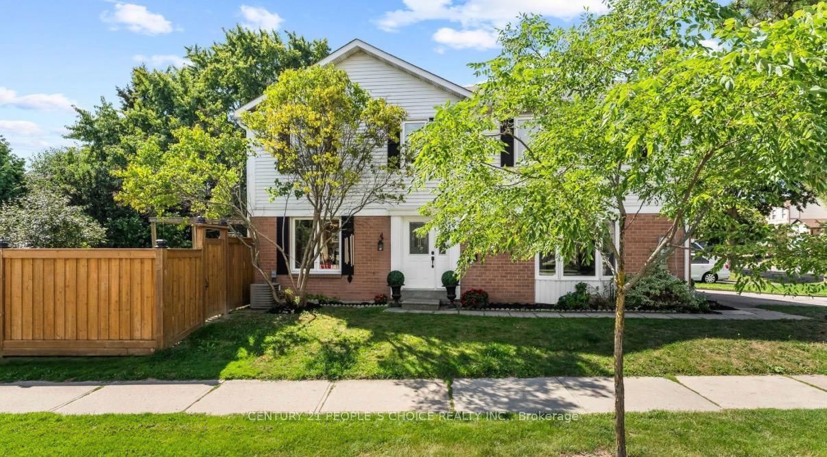 Detached House for sale at 2 Mangrove Road, Brampton, Ontario, L6S 3Y1 - Central Park - MLS: W12866802