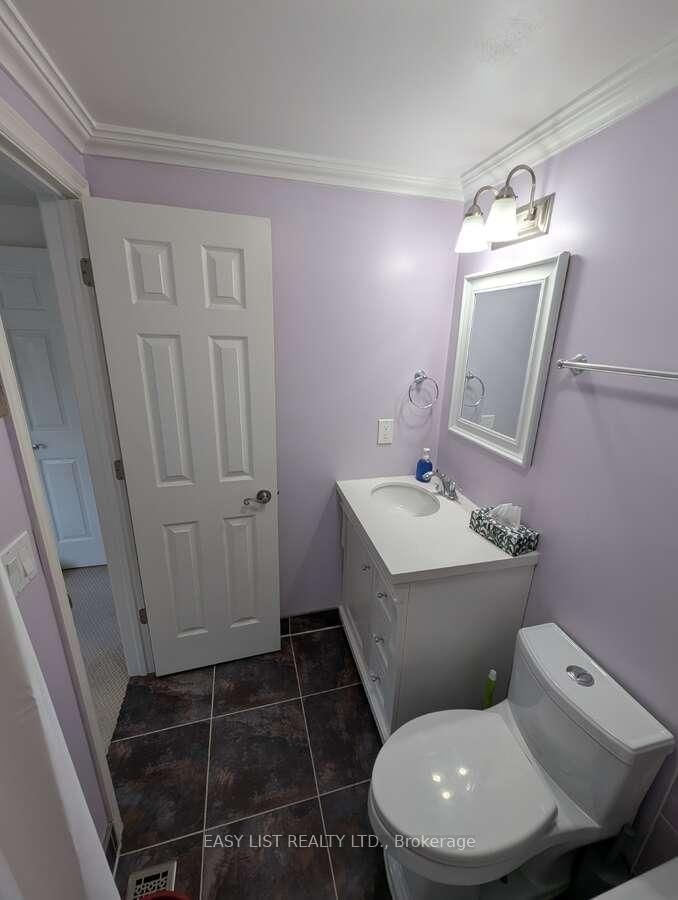 Detached House for sale at 9 Jessie Street, Brampton, Ontario, L6Y 1L3 - Downtown Brampton - MLS: W12867198