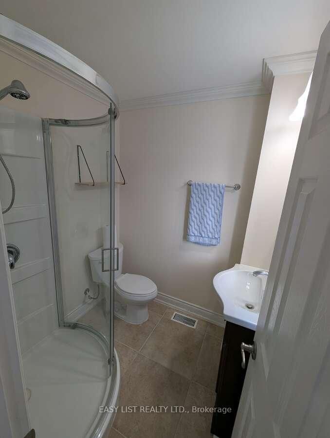 Detached House for sale at 9 Jessie Street, Brampton, Ontario, L6Y 1L3 - Downtown Brampton - MLS: W12867198