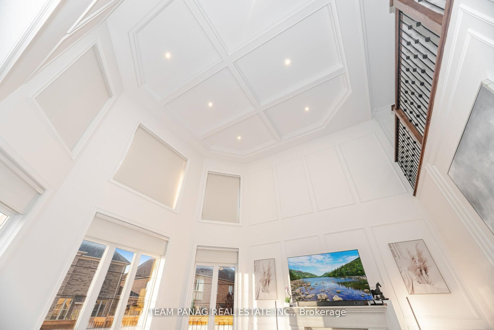 Detached House for sale at 26 Snaresbrook Crescent, Brampton, Ontario, L6P 4G7 - Toronto Gore Rural Estate - MLS: W12867212