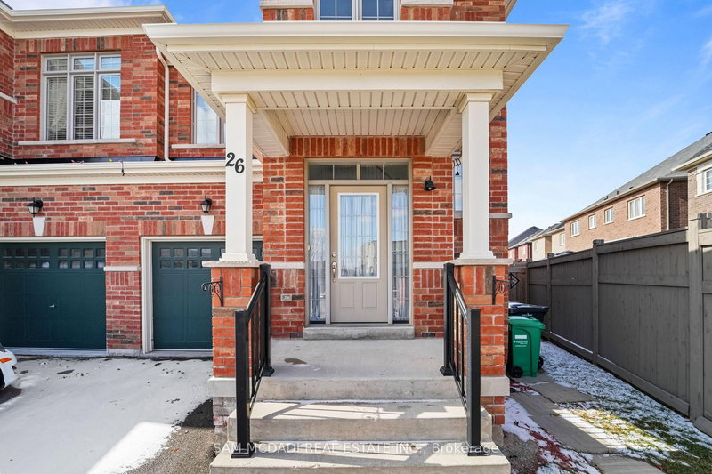 26 Montpelier St, Brampton, L6Y 6A6 | Image 2