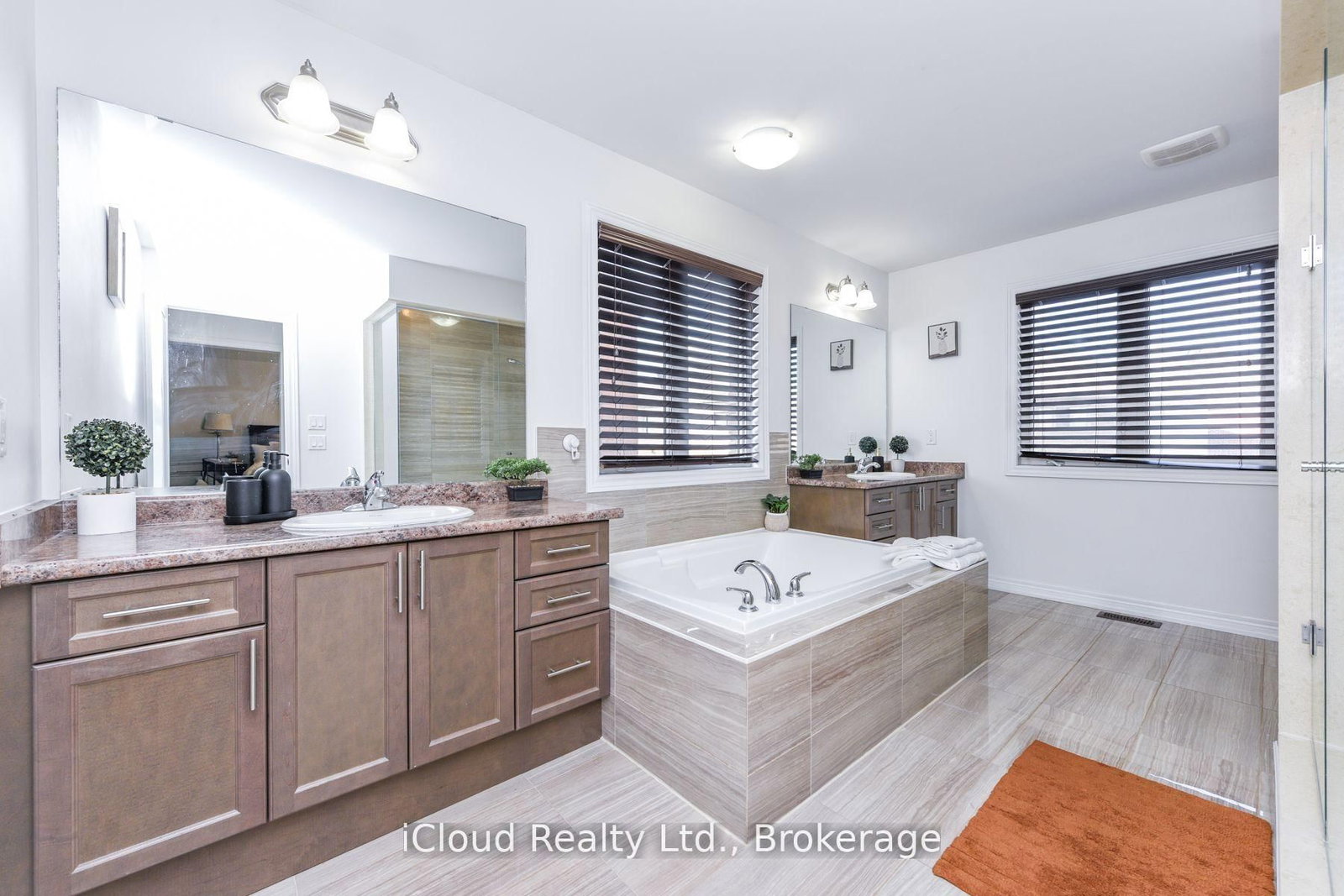 Detached House for sale at 60 Valleyway Drive, Brampton, Ontario, L6X 5G1 - Credit Valley - MLS: W12868244