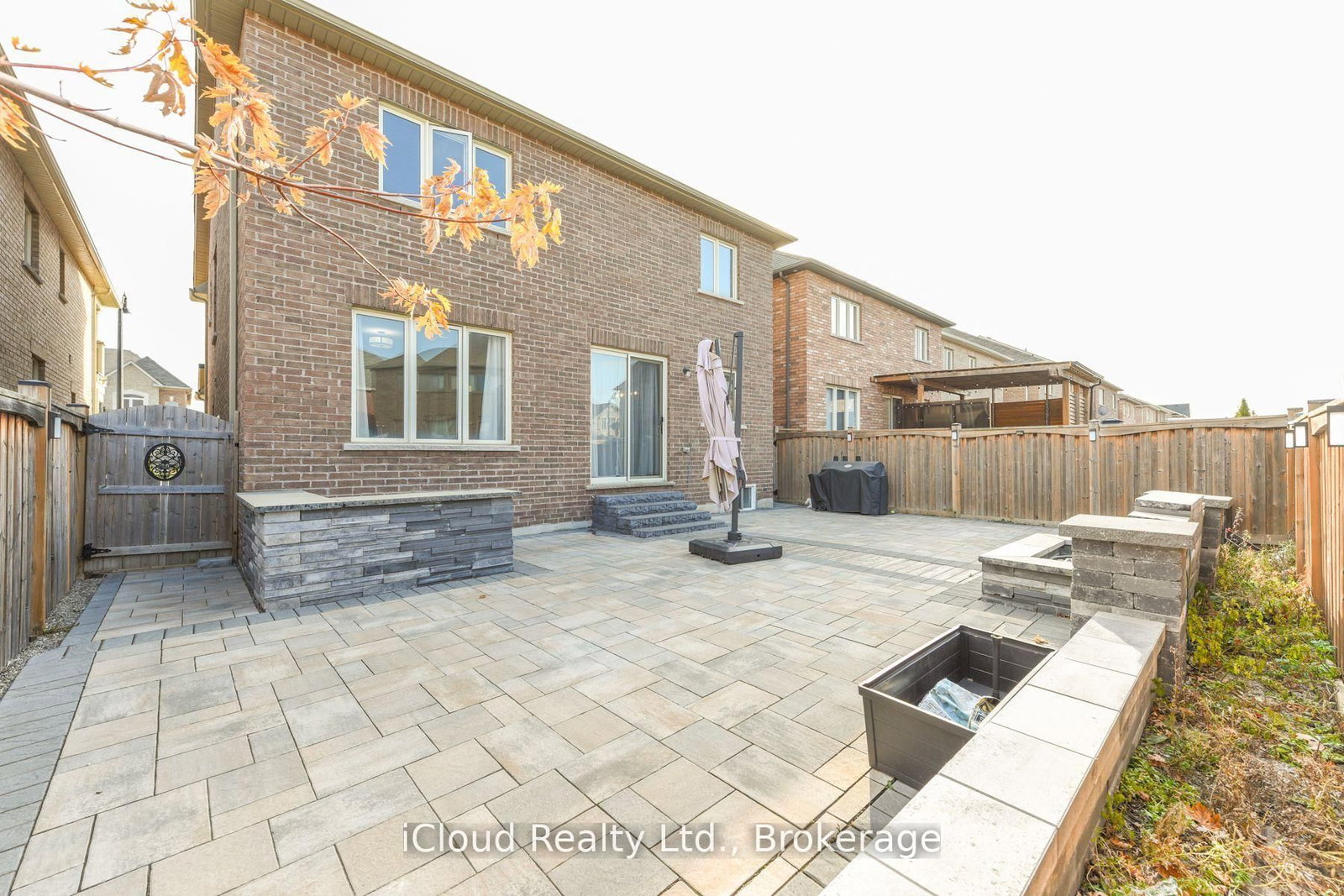 Detached House for sale at 60 Valleyway Drive, Brampton, Ontario, L6X 5G1 - Credit Valley - MLS: W12868244