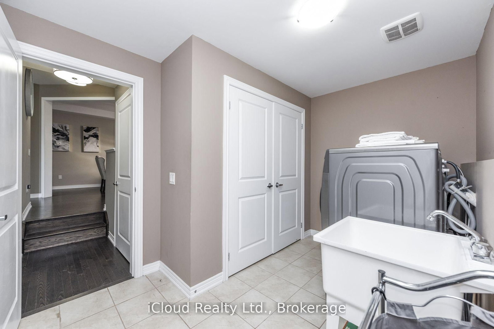 Detached House for sale at 60 Valleyway Drive, Brampton, Ontario, L6X 5G1 - Credit Valley - MLS: W12868244