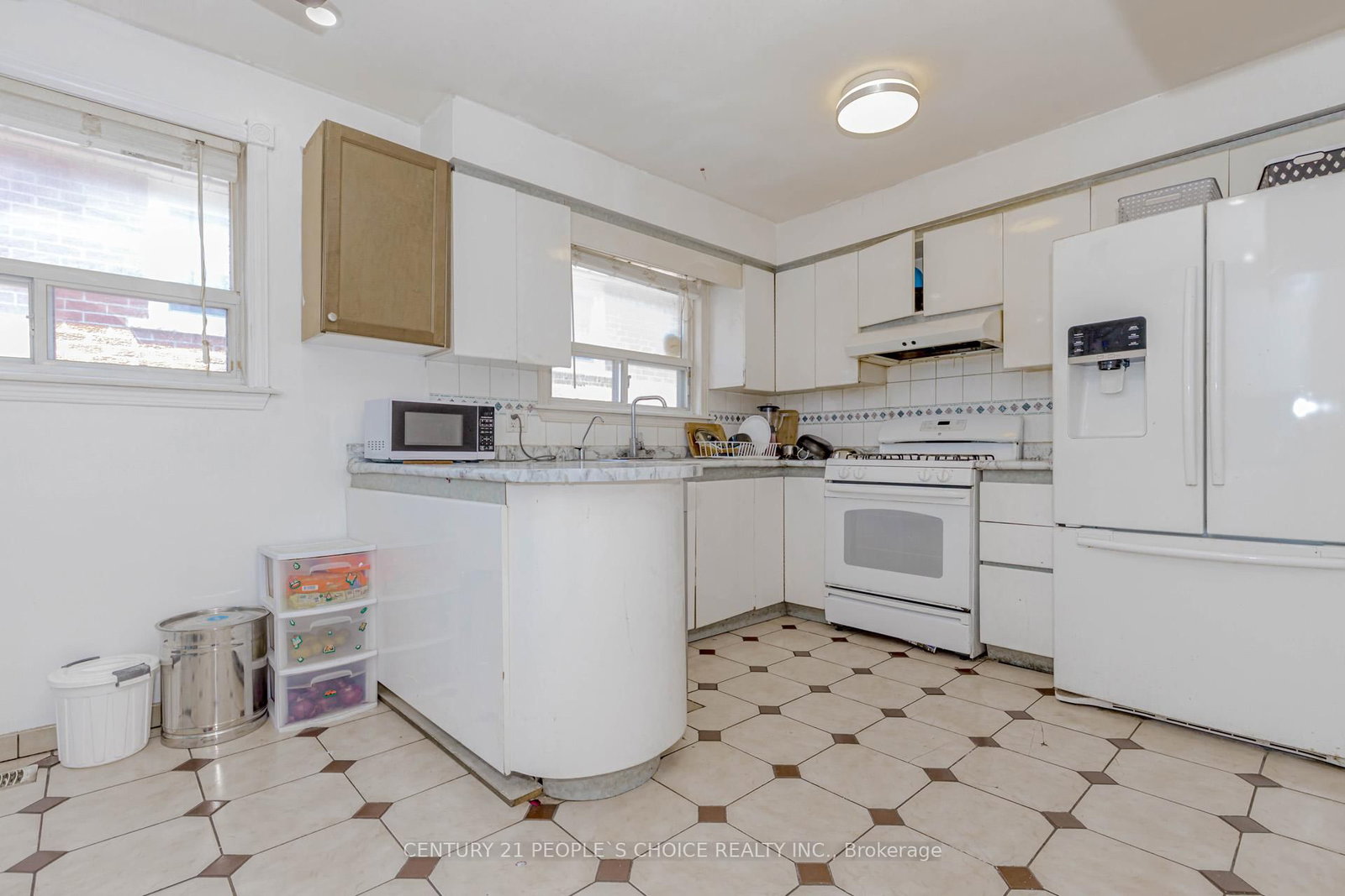 Detached House for sale at 4104 Brandon Gate, Mississauga, Ontario, L4T 3P2 - Malton - MLS: W12868406