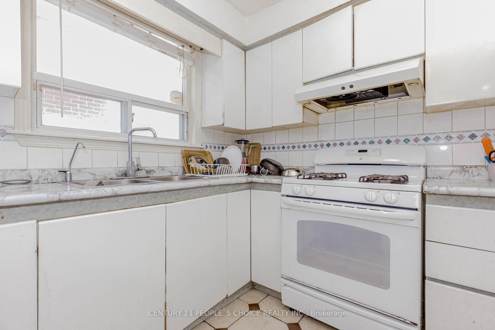 Detached House for sale at 4104 Brandon Gate, Mississauga, Ontario, L4T 3P2 - Malton - MLS: W12868406