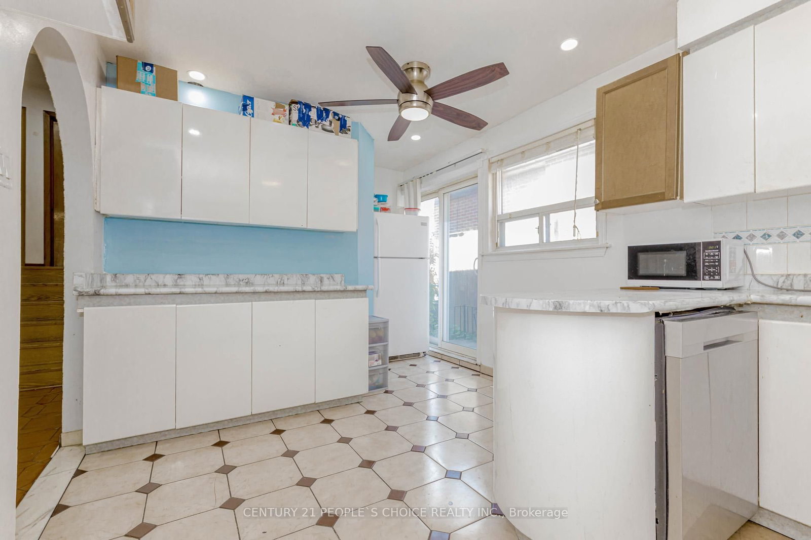 Detached House for sale at 4104 Brandon Gate, Mississauga, Ontario, L4T 3P2 - Malton - MLS: W12868406