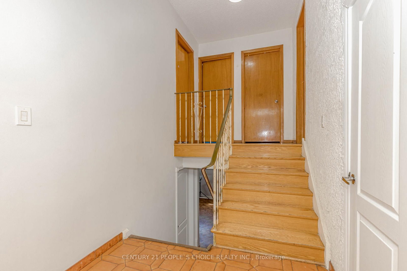 Detached House for sale at 4104 Brandon Gate, Mississauga, Ontario, L4T 3P2 - Malton - MLS: W12868406