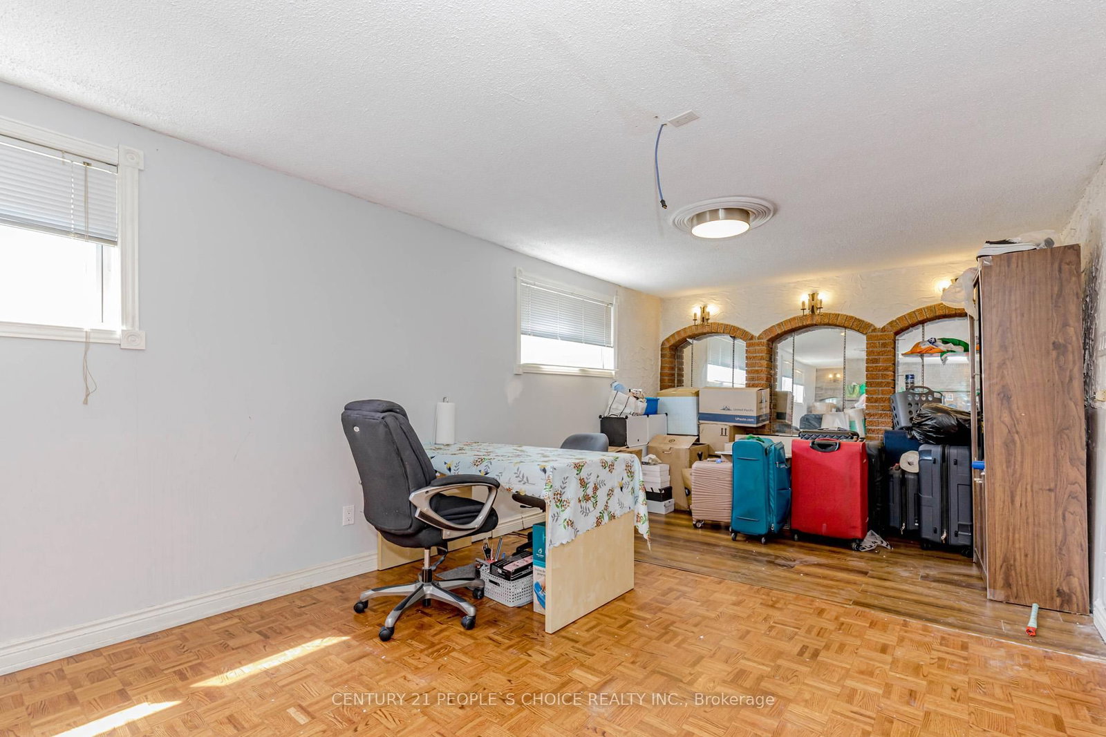 Detached House for sale at 4104 Brandon Gate, Mississauga, Ontario, L4T 3P2 - Malton - MLS: W12868406