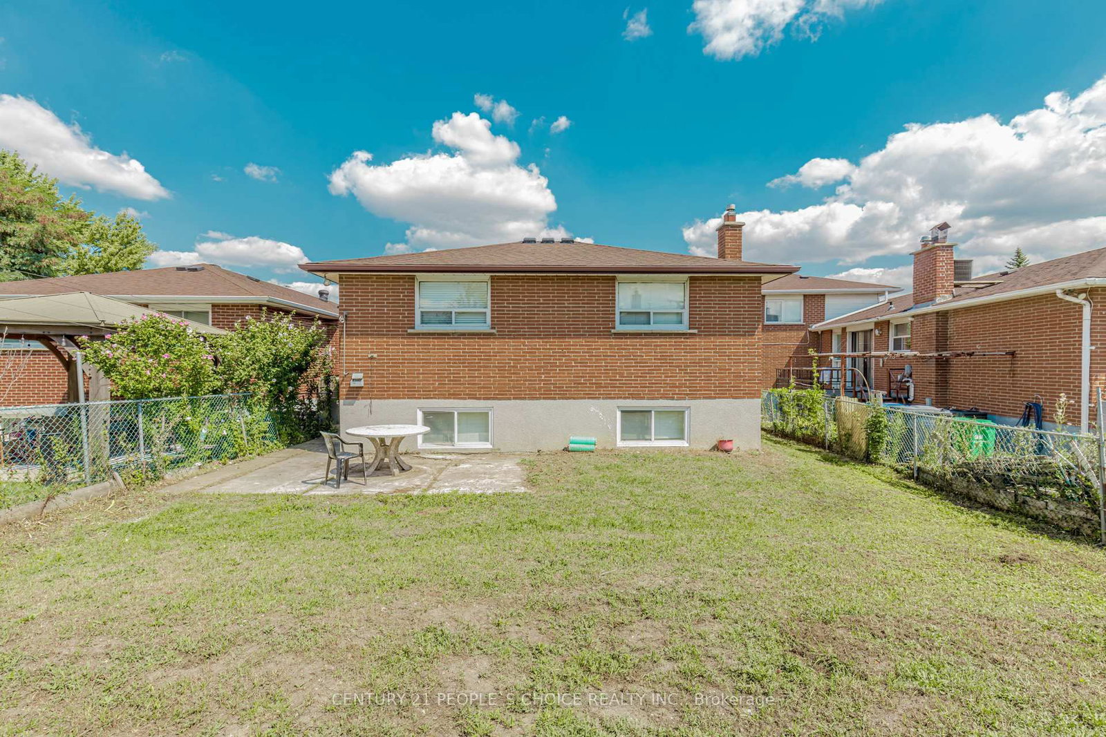 Detached House for sale at 4104 Brandon Gate, Mississauga, Ontario, L4T 3P2 - Malton - MLS: W12868406
