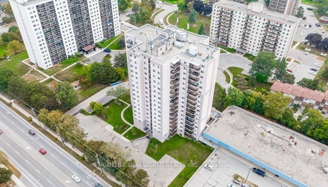 1005 - 975 Warwick Court