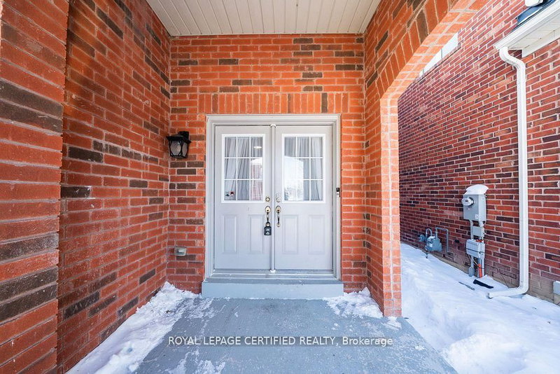 408 Bessborough Dr, Milton, L9T 8P8 | Image 3