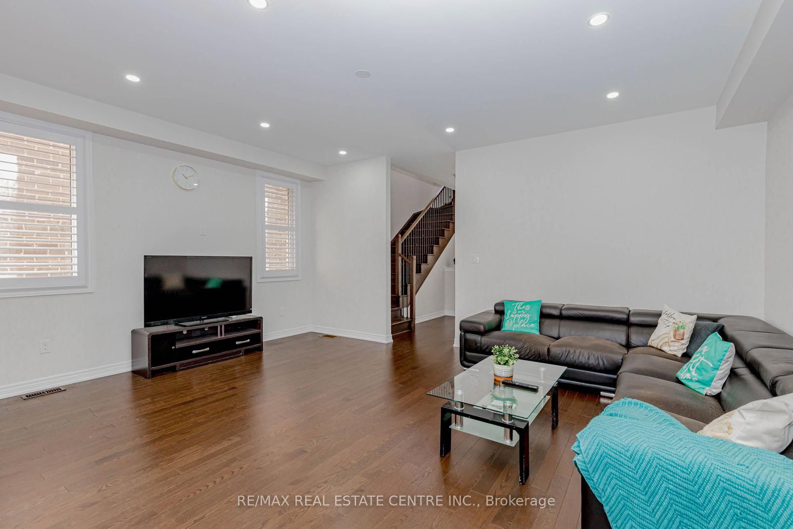 Semi-Detached House for sale at 1335 Farmstead Drive, Milton, Ontario, L9E 1K9 - Ford - MLS: W12868728