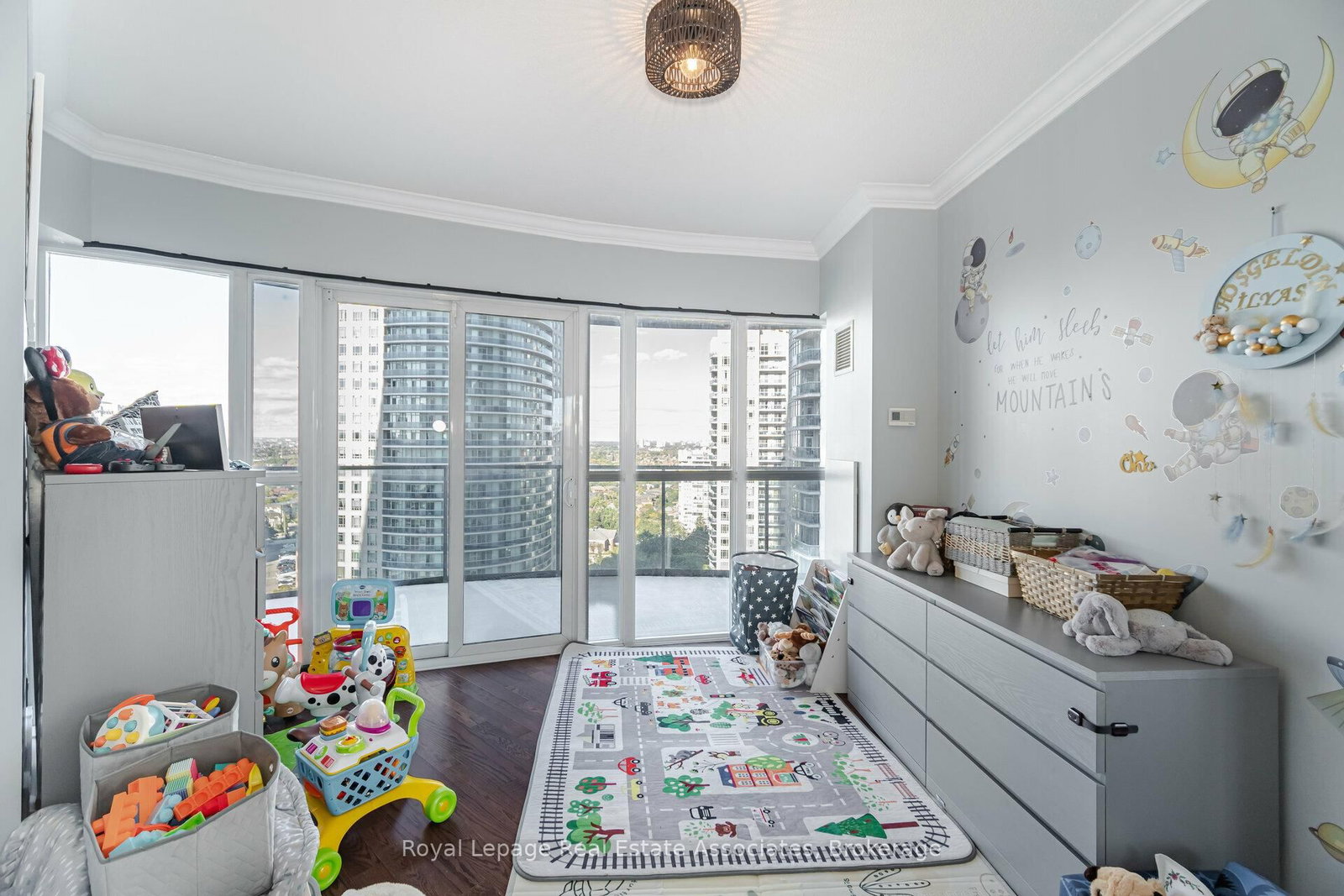 60 Absolute Avenue, Unit 1907 - Photo 19