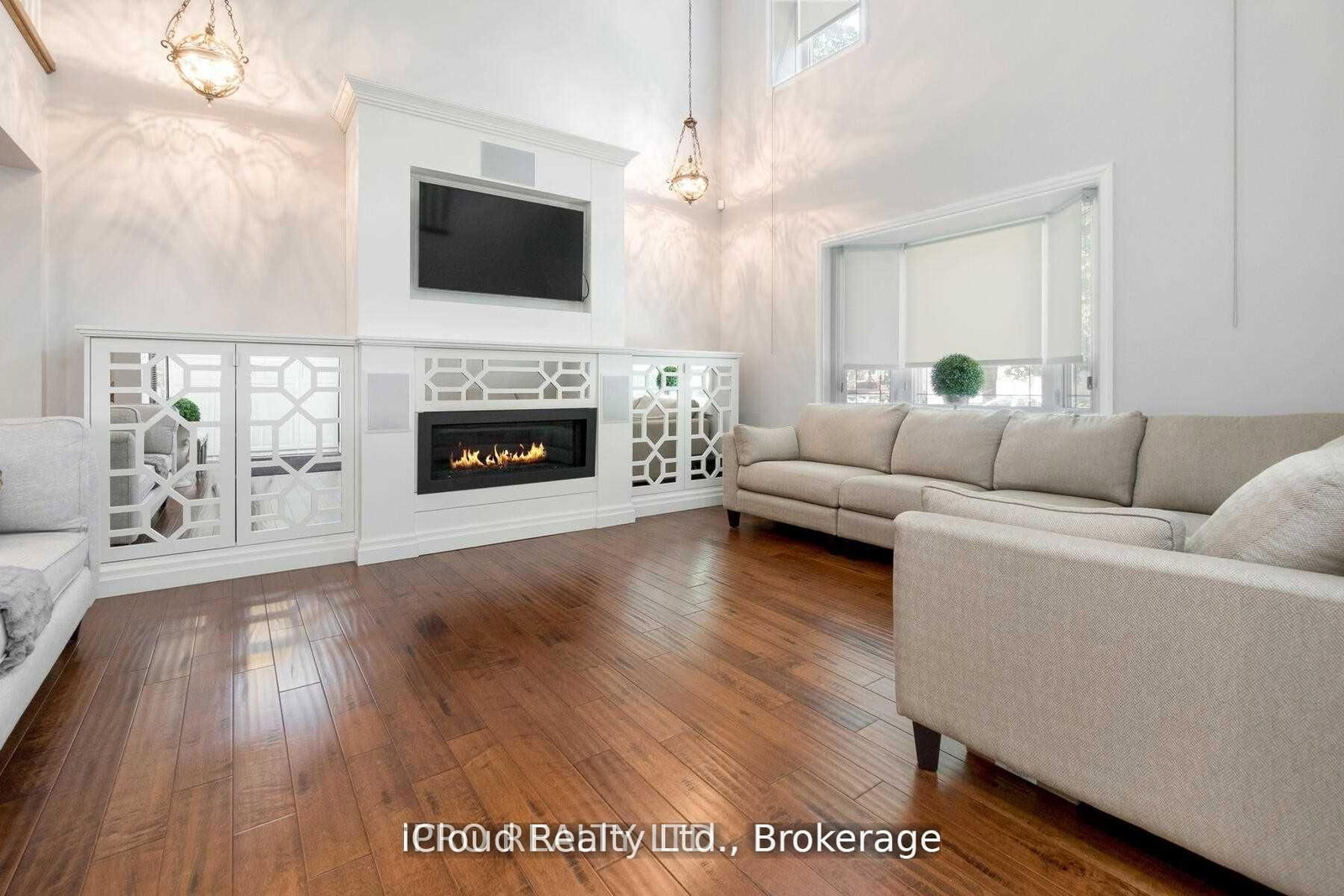 Detached House for sale at 18 Sunset Boulevard, Brampton, Ontario, L6X 1W8 - Brampton West - MLS: W12868942