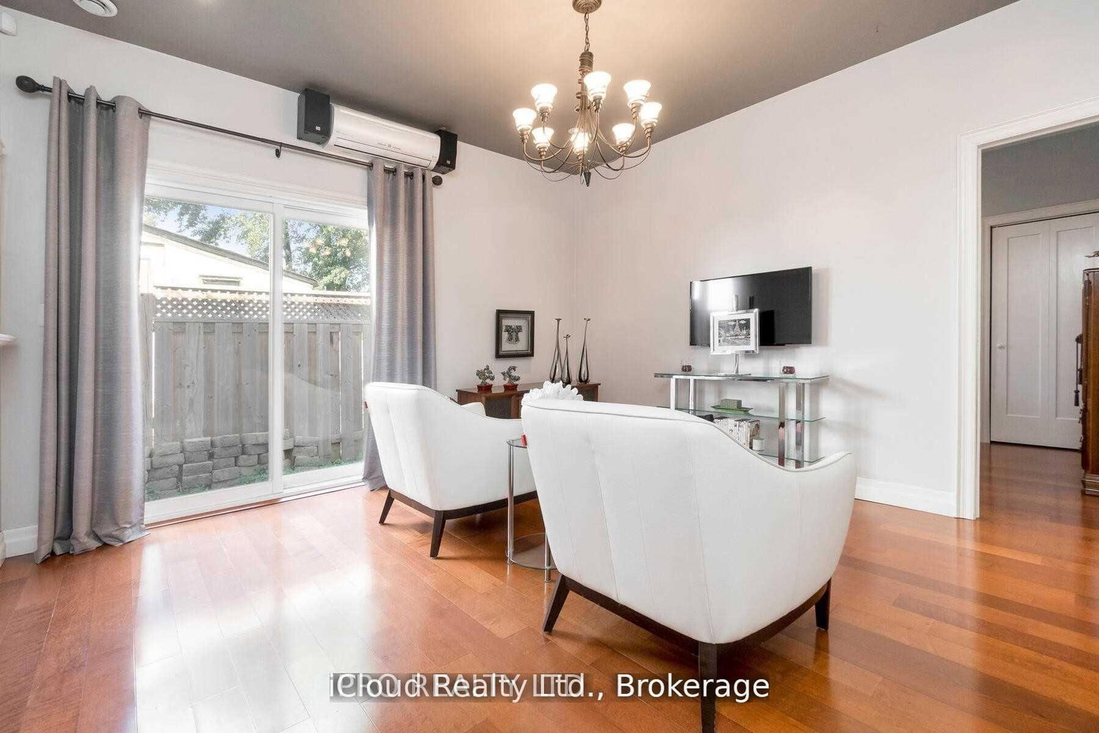 Detached House for sale at 18 Sunset Boulevard, Brampton, Ontario, L6X 1W8 - Brampton West - MLS: W12868942