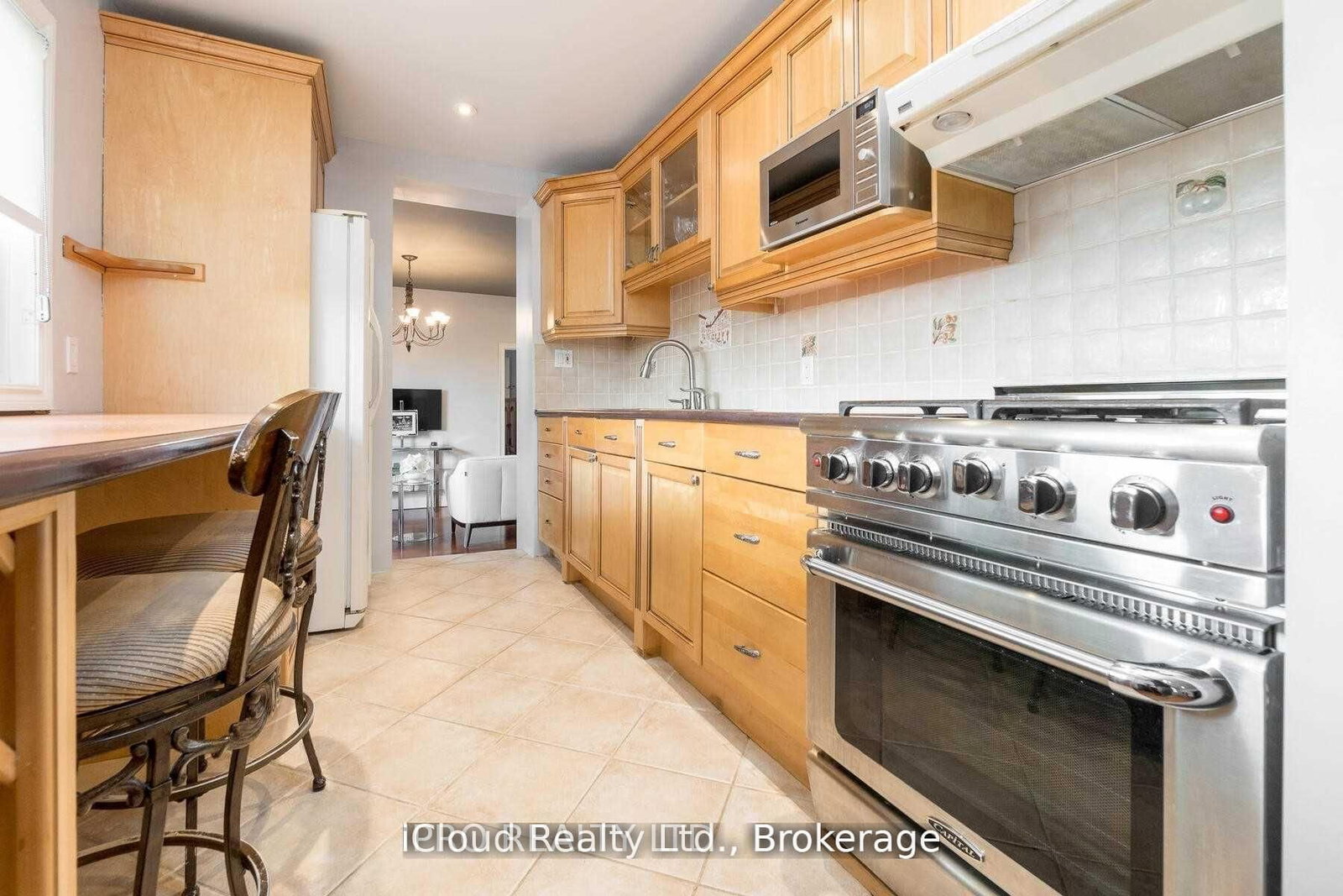 Detached House for sale at 18 Sunset Boulevard, Brampton, Ontario, L6X 1W8 - Brampton West - MLS: W12868942