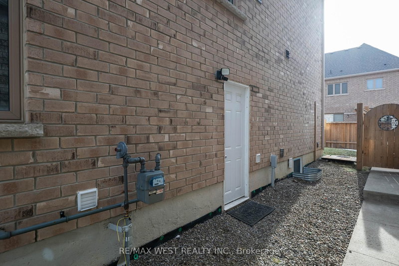 Basement - 25 Faders Dr, Brampton, L7A 4Y2 | Image 3