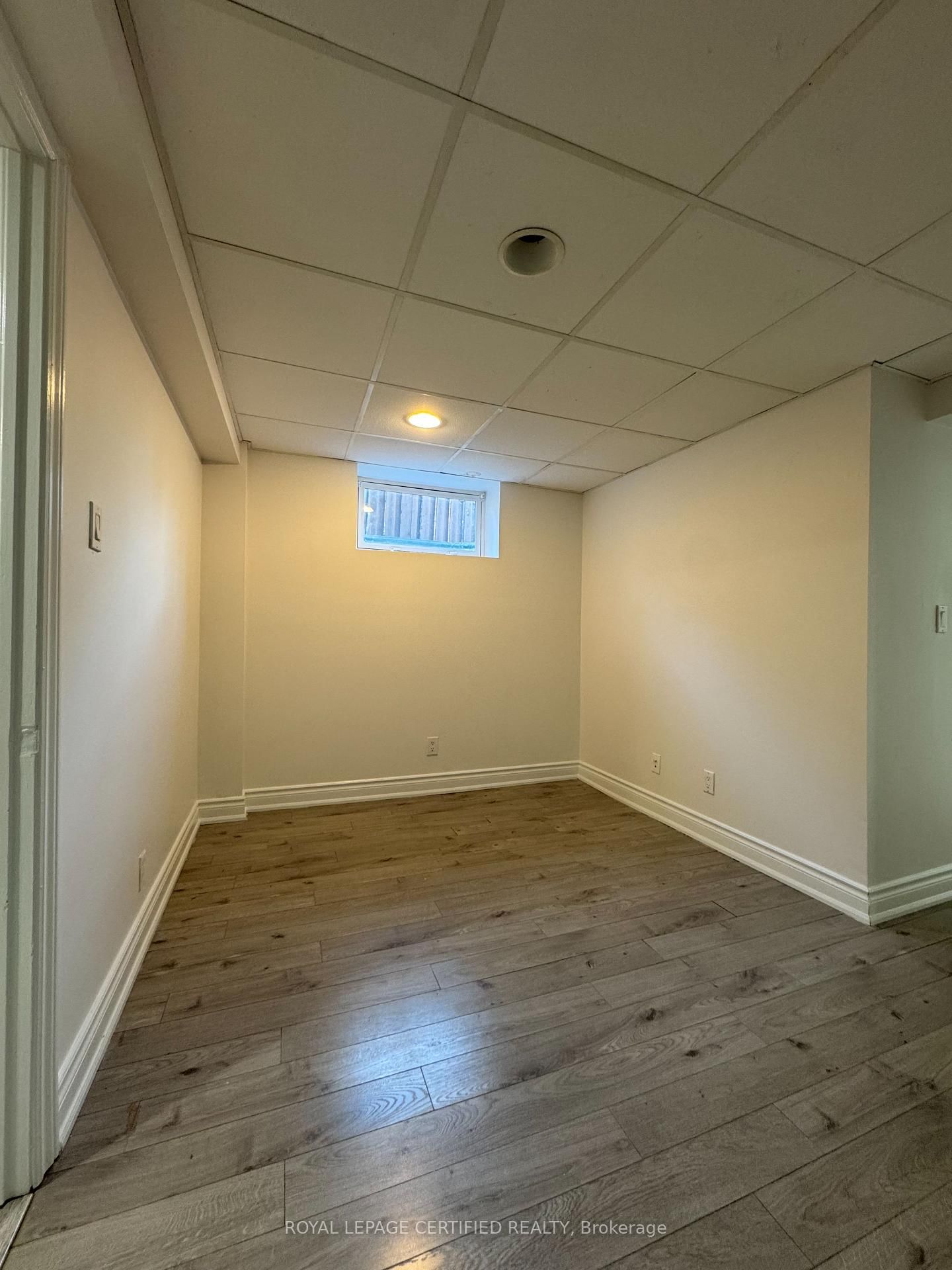 Detached House for lease at Lower-3574 Italia Crescent, Mississauga, Ontario, L5B 3T5 - Fairview - MLS: W12869336