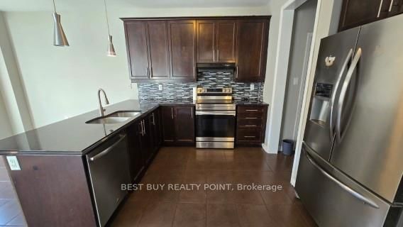 Detached House for lease at 215 Higginbotham Crescent, Milton, Ontario, L9T 8C6 - Willmott - MLS: W12869392