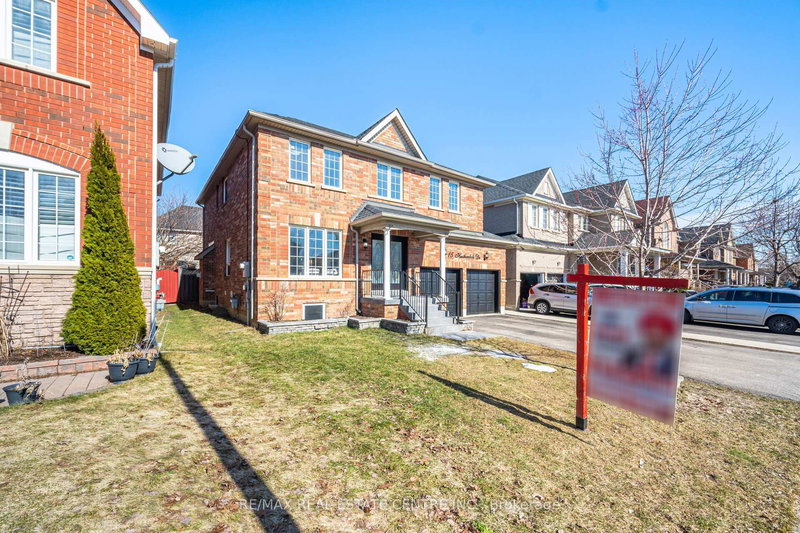 15 Heatherdale Dr, Brampton, L7A 2H6 | Image 2