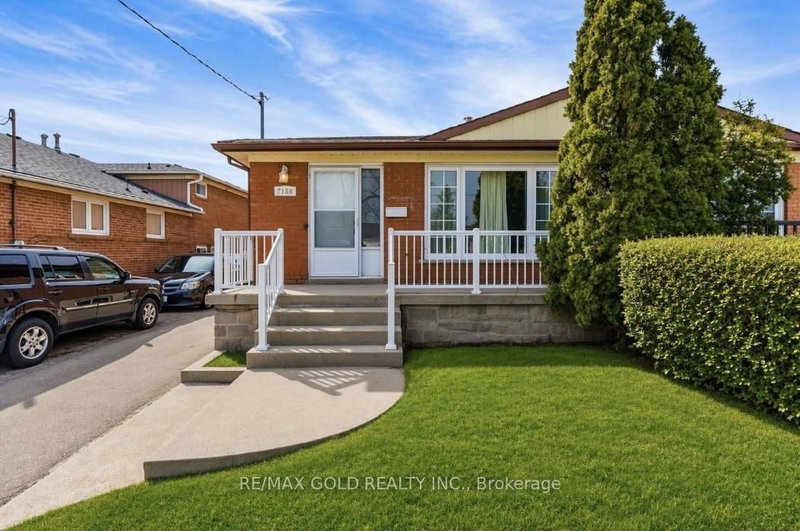 7158 Harwick Dr, Mississauga, L4T 3A4 | Image 2