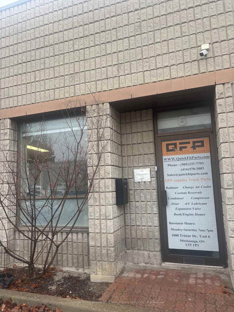 6 - 1080 Tristar Dr, Mississauga, L5T 1P1 | Image 2