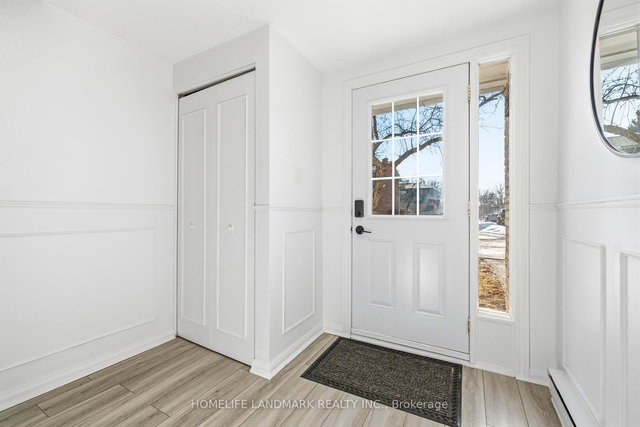 9 - 1270 Gainsborough Drive