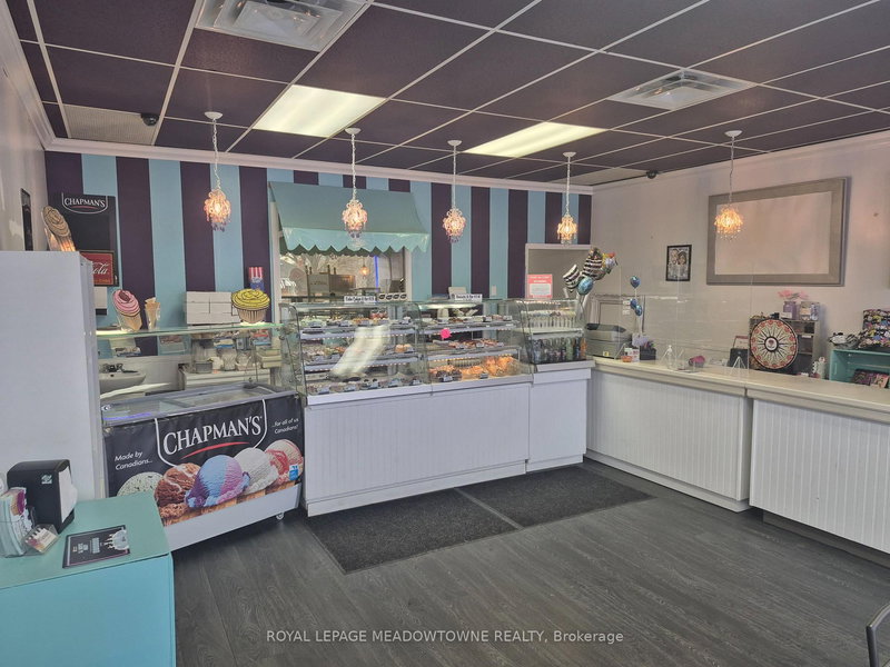 33 McMurchy Ave N, Brampton, L6X 1X4 | Image 2