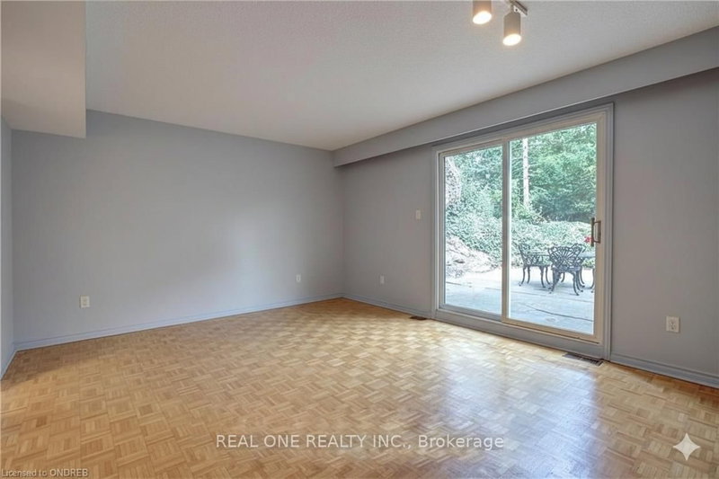 262 Cardinal Dr, Oakville, L6J 4P2 | Image 3