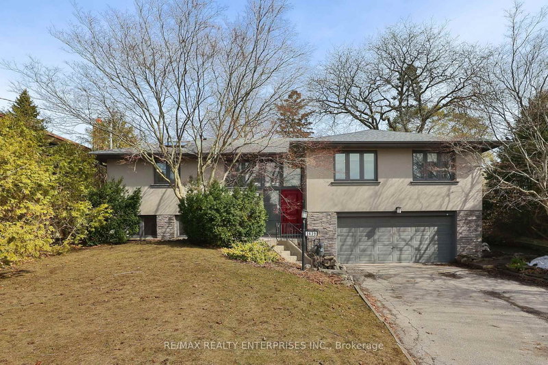 1439 Larchview Tr, Mississauga, L5E 3C2 | Image 2