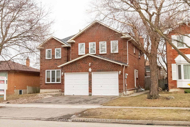 21 Bristol Ave, Brampton, L6X 2B1 | Image 2