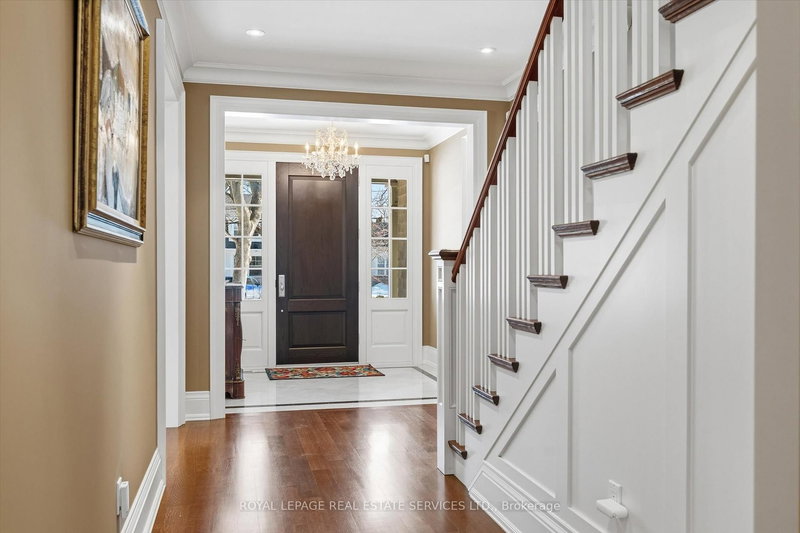 1049 Cedar Grove Blvd, Oakville, L6J 2C2 | Image 3