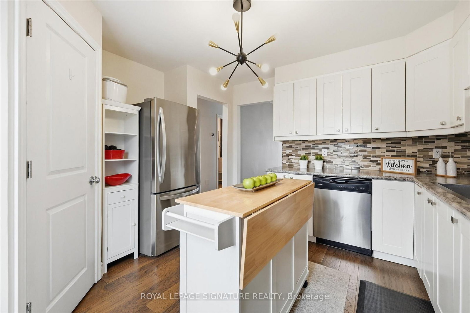 Listing Image 7