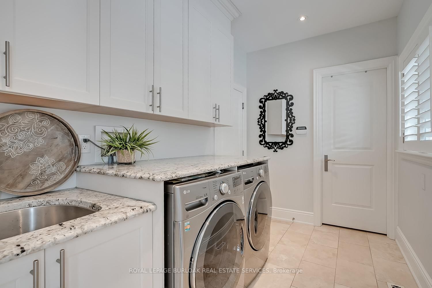 Detached House for sale at 234 Brookfield Avenue, Burlington, Ontario, L7N 1T8 - Roseland - MLS: W12870940