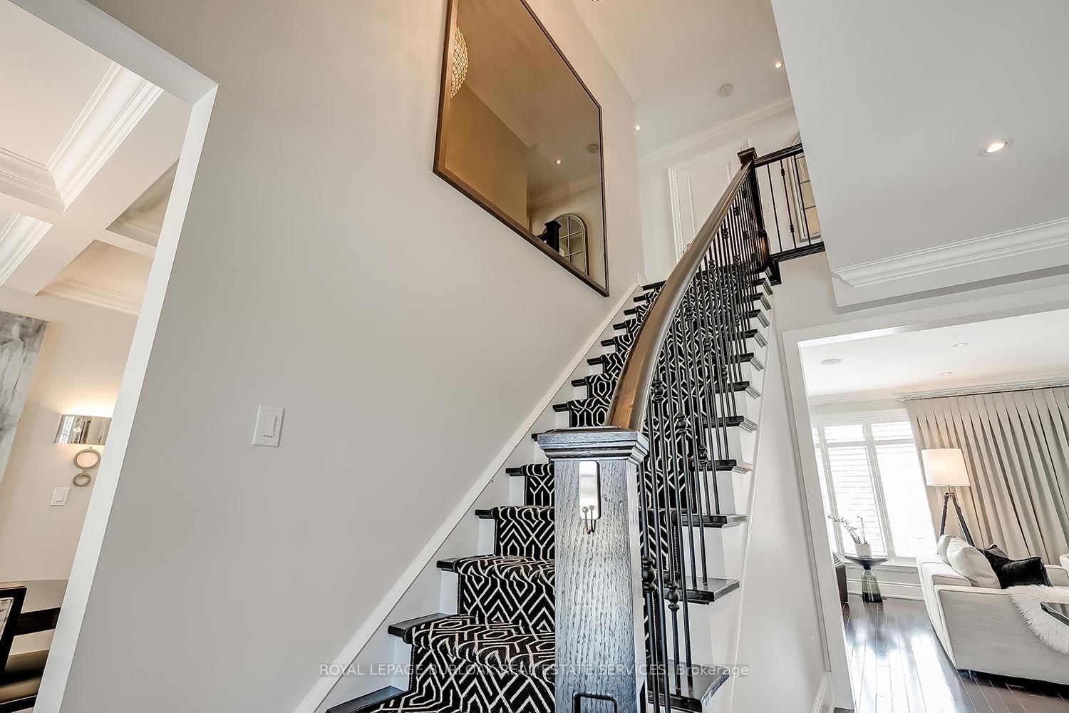 Detached House for sale at 234 Brookfield Avenue, Burlington, Ontario, L7N 1T8 - Roseland - MLS: W12870940