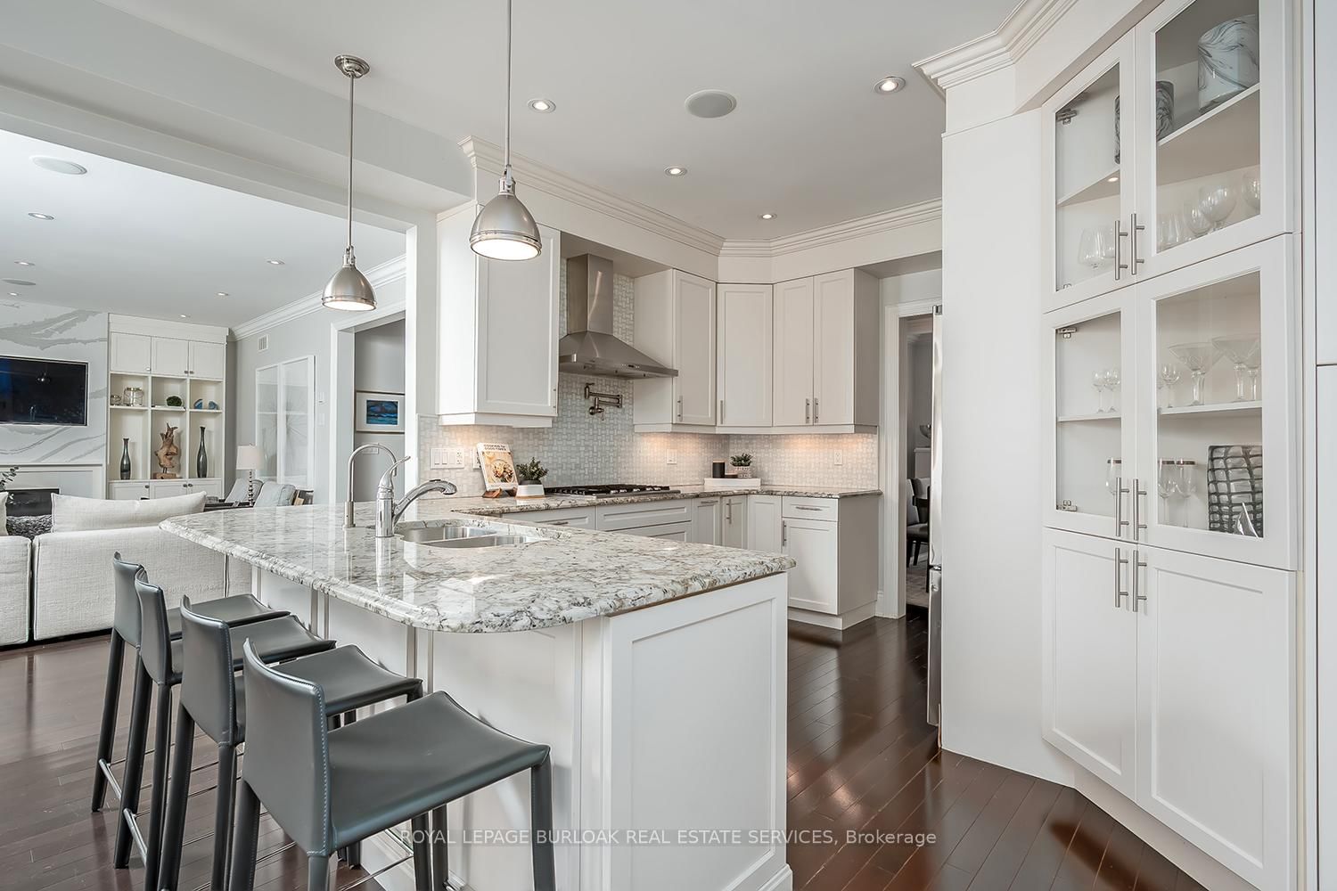 Detached House for sale at 234 Brookfield Avenue, Burlington, Ontario, L7N 1T8 - Roseland - MLS: W12870940