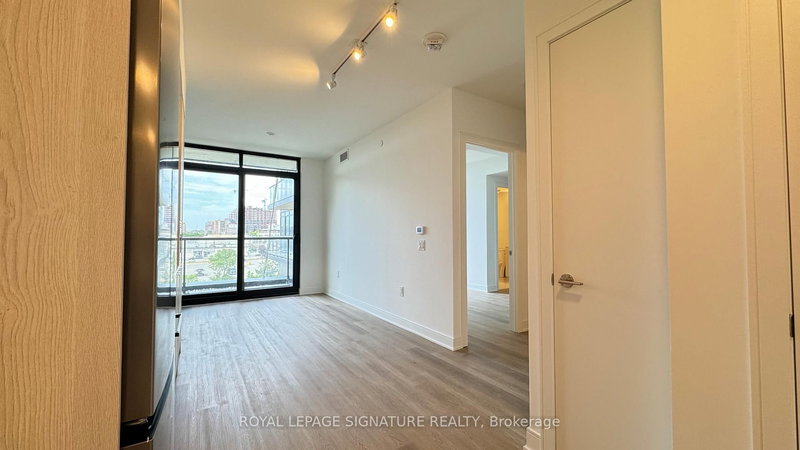 326 - 86 Dundas St E, Mississauga, L5A 1W4 | Image 2