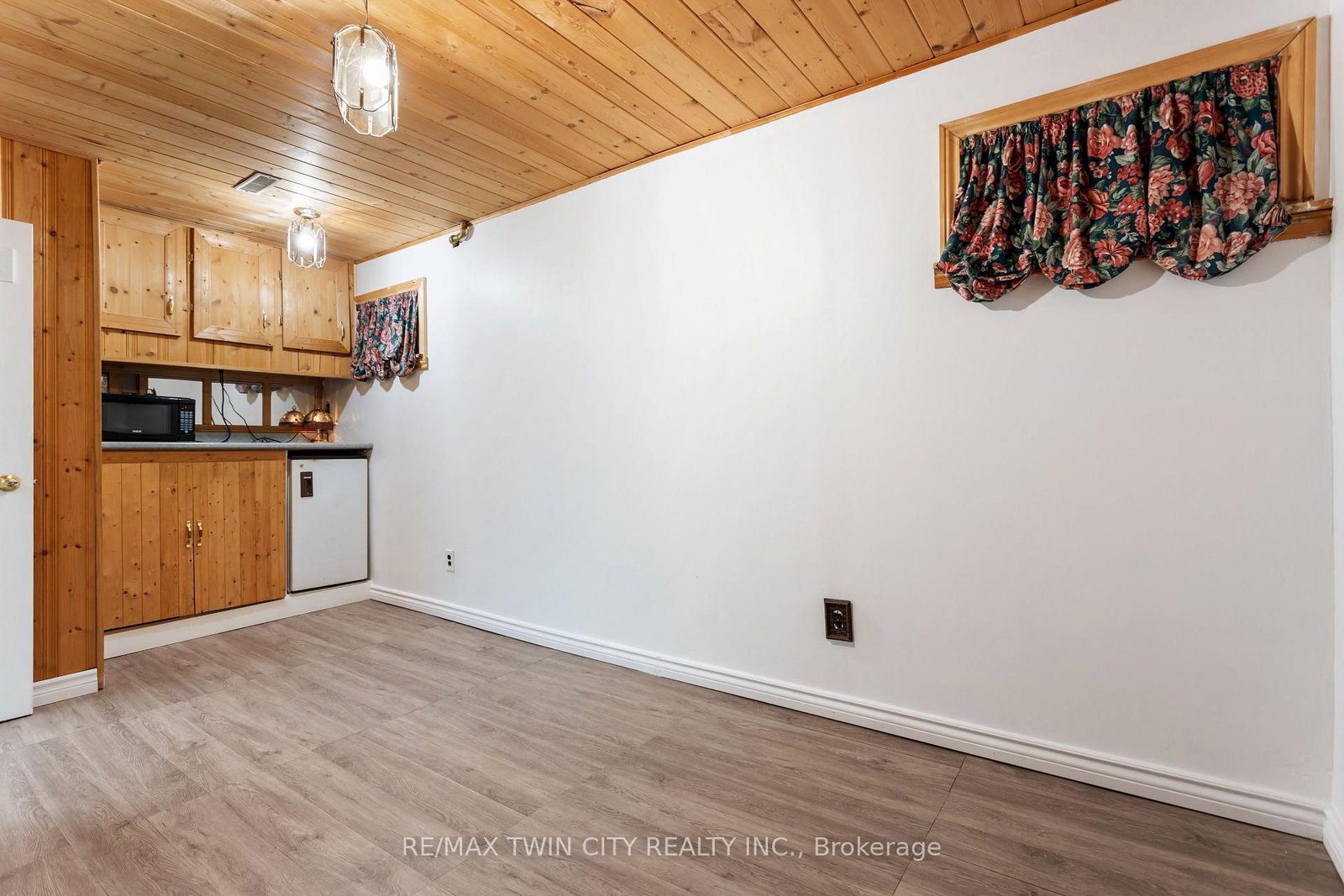 Townhouse for sale at 7 Eden Park Drive, Brampton, Ontario, L6T 3A5 - Southgate - MLS: W12871340