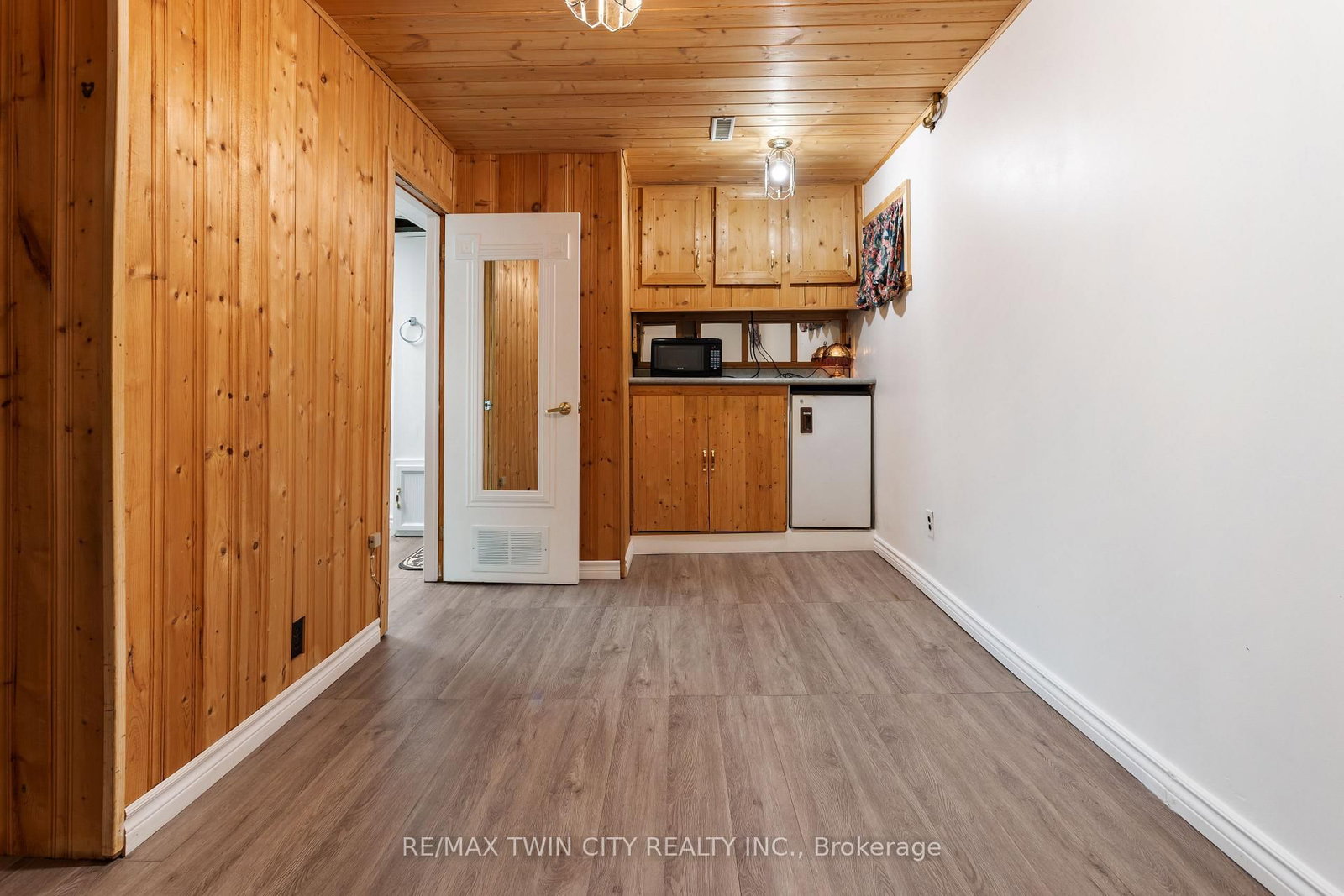 Townhouse for sale at 7 Eden Park Drive, Brampton, Ontario, L6T 3A5 - Southgate - MLS: W12871340