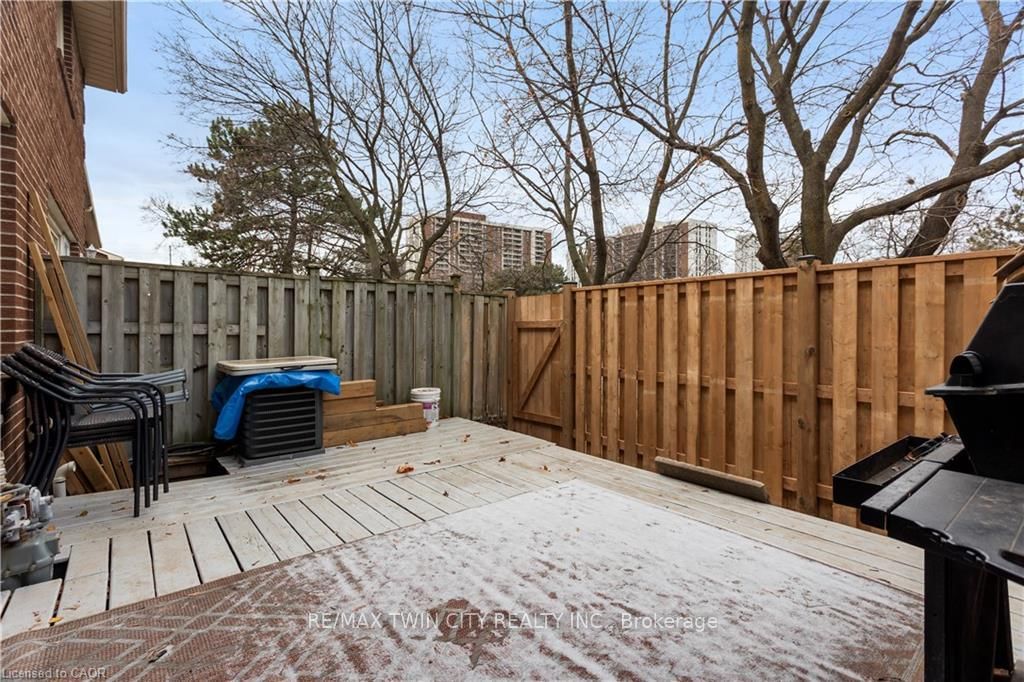 Townhouse for sale at 7 Eden Park Drive, Brampton, Ontario, L6T 3A5 - Southgate - MLS: W12871340